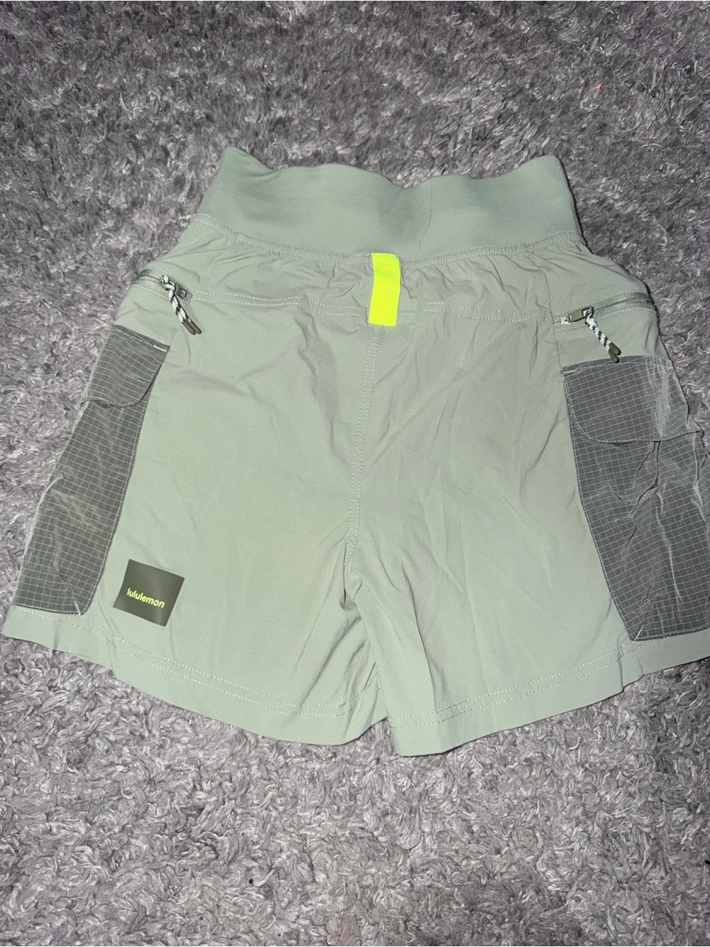 Lululemon Multi-Pocket Cargo High-Rise Hiking Shorts 5” Laurel Green